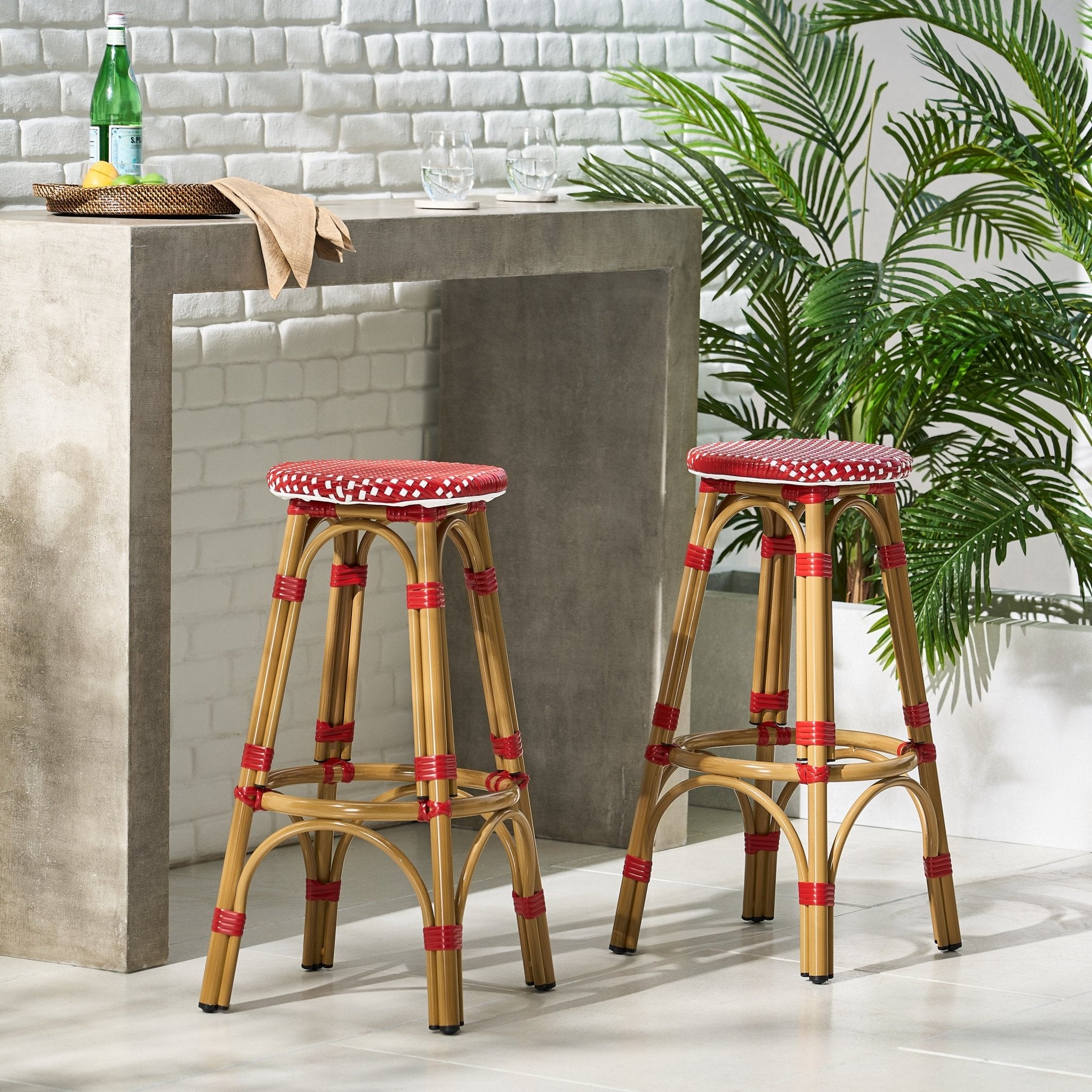 BARSTOOL - Tuesday Morning - Table & Bar Stools