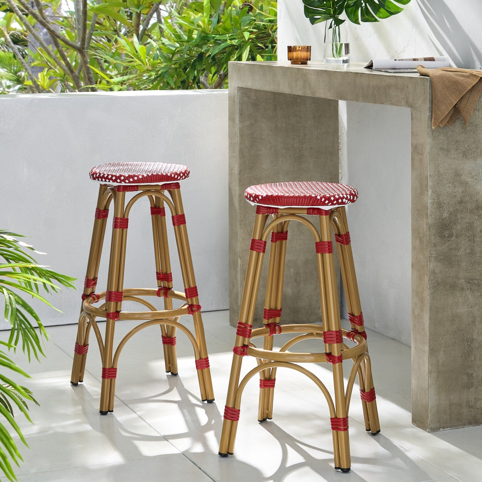 BARSTOOL - Tuesday Morning - Table & Bar Stools