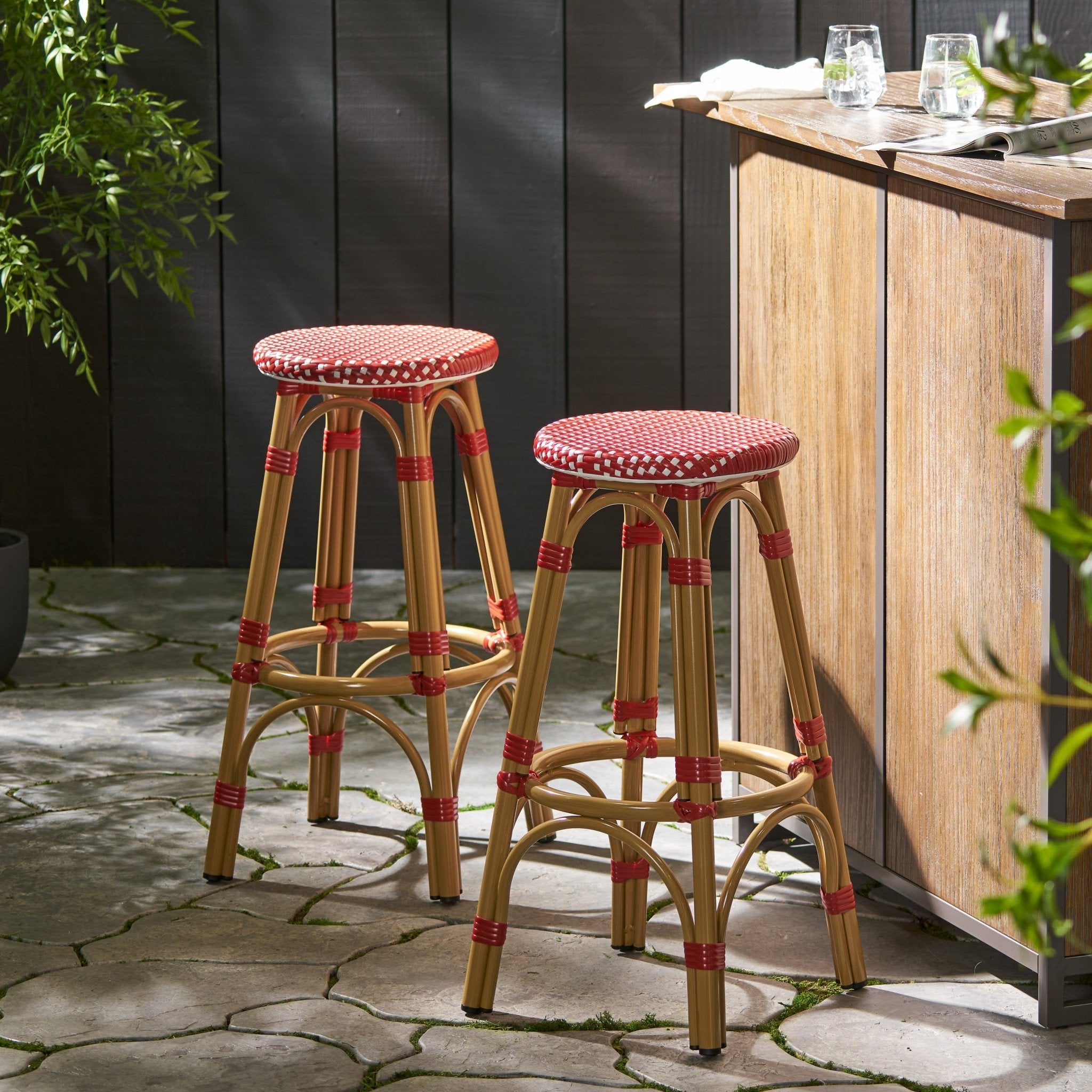 BARSTOOL - Tuesday Morning - Table & Bar Stools