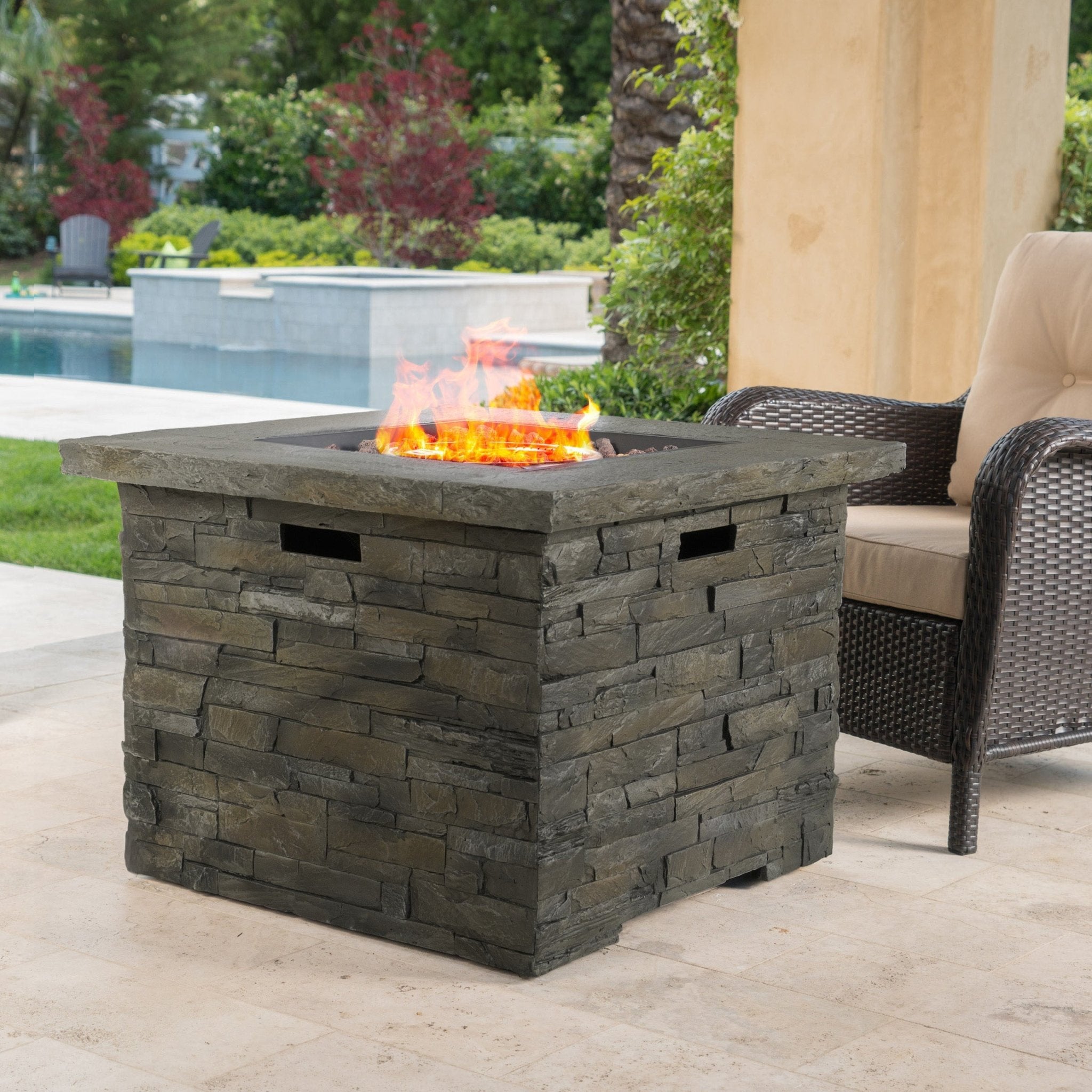 BEESTON 35” SQUARE MGO FIRE PIT - 40,000 BTU. - Tuesday Morning - Fire Pits