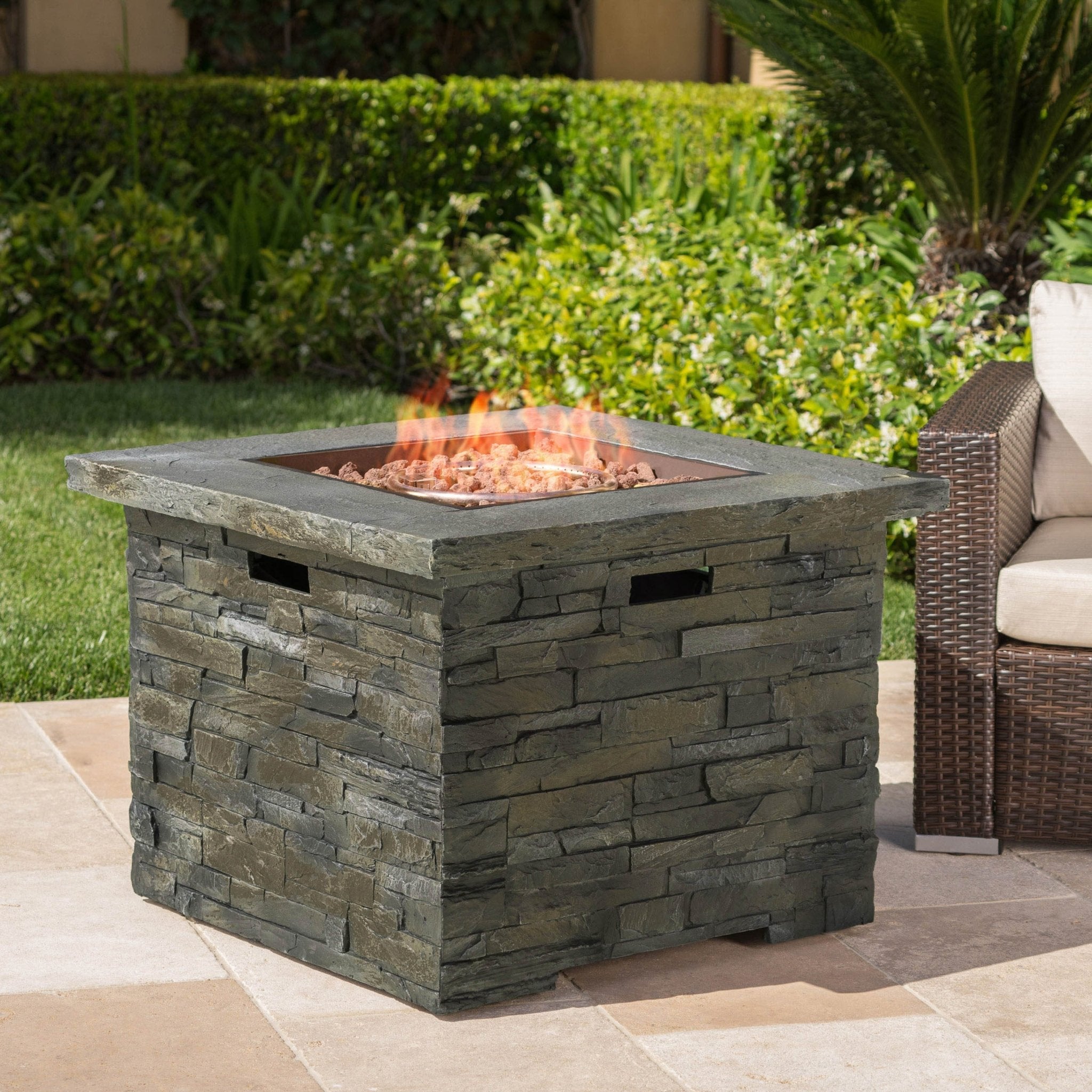 BEESTON 35” SQUARE MGO FIRE PIT - 40,000 BTU. - Tuesday Morning - Fire Pits