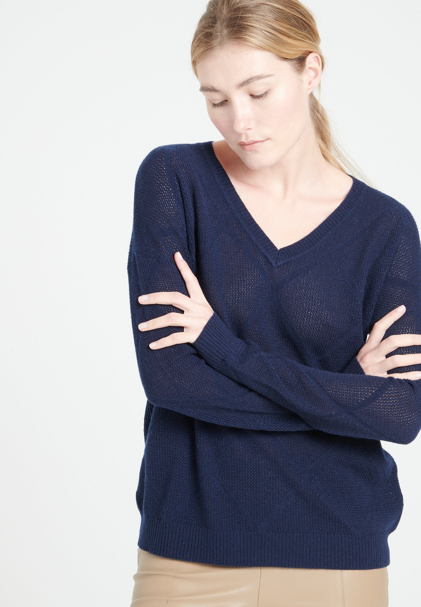 Cashmere V - neck pointelle sweater navy blue - Tuesday Morning - Sweaters & Hoodies