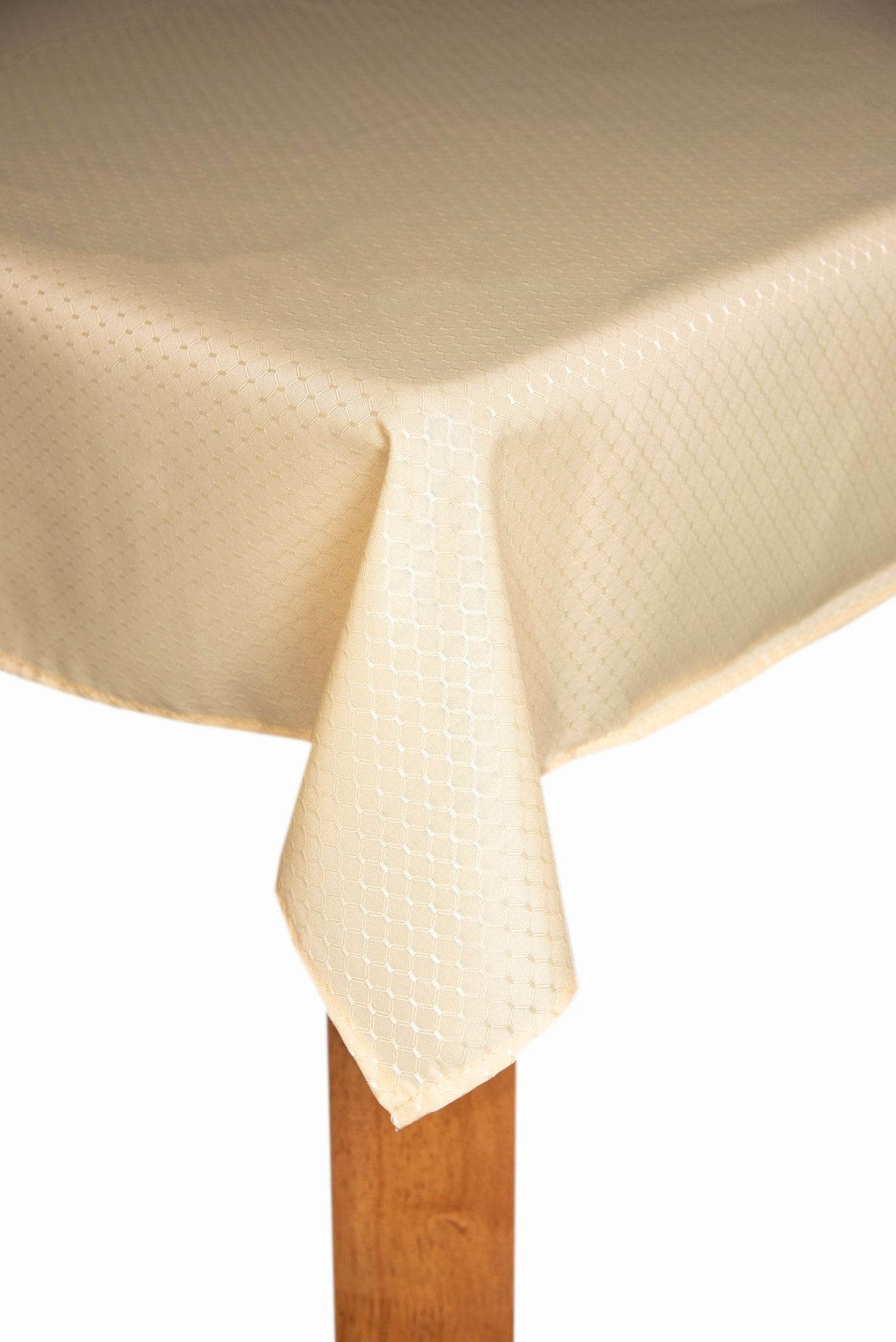 Chelton 100% Polyester Tablecloth - Tuesday Morning - Tablecloths