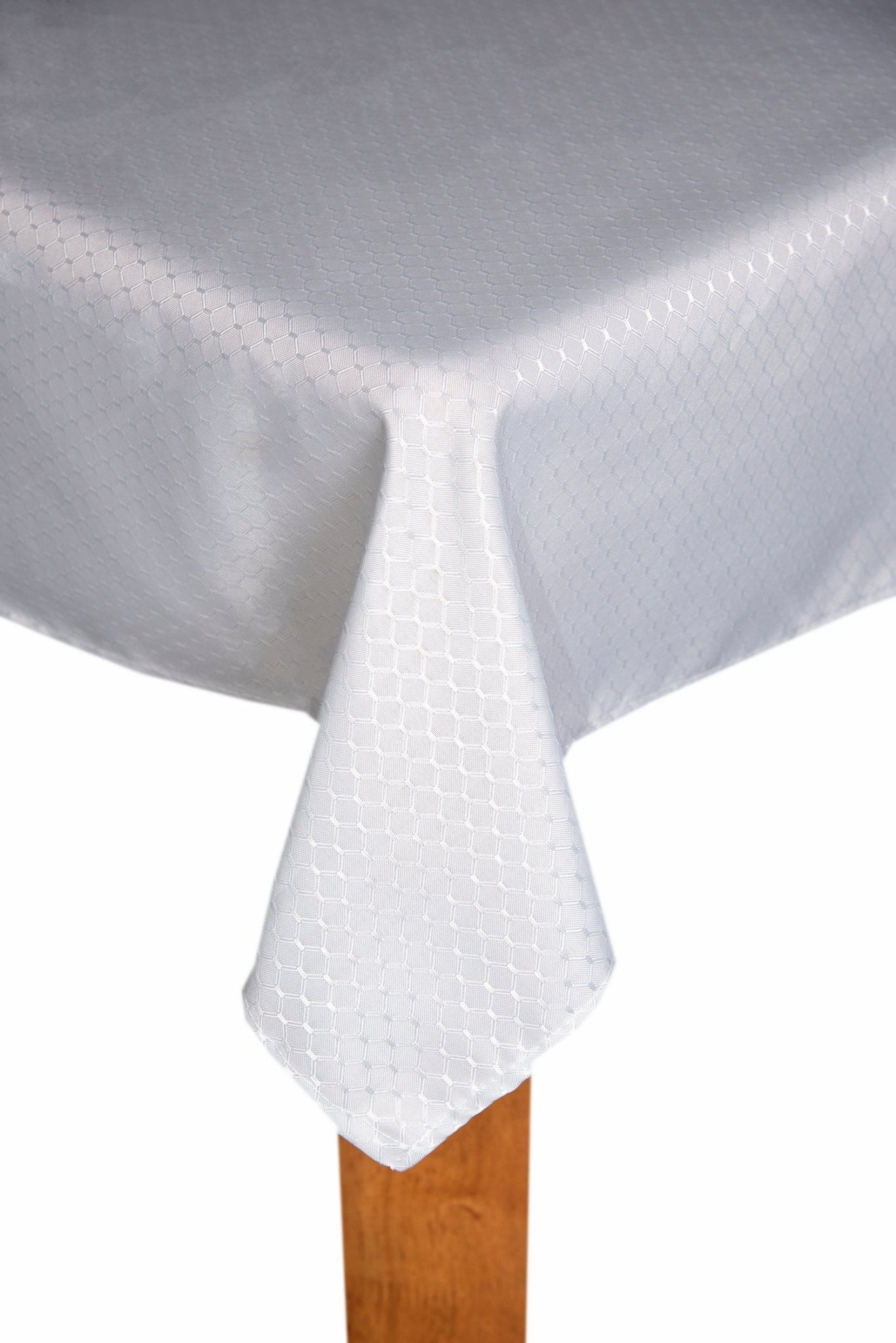 Chelton 100% Polyester Tablecloth - Tuesday Morning - Tablecloths