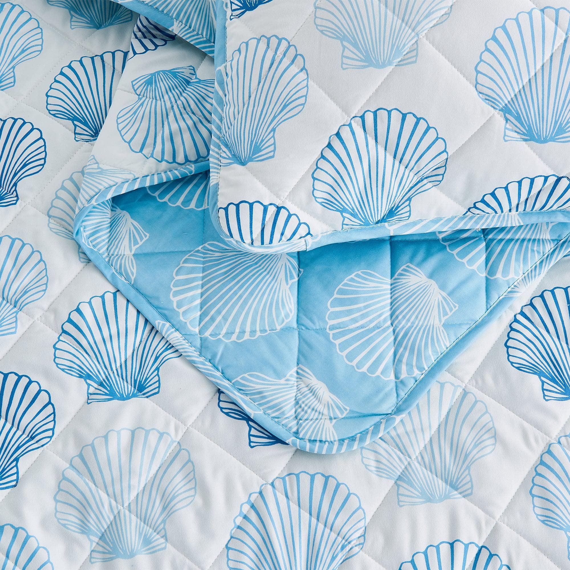 Coastal Blue Seashell Quilt Set - Cersi Collection - Tuesday Morning - Quilts & Comforters