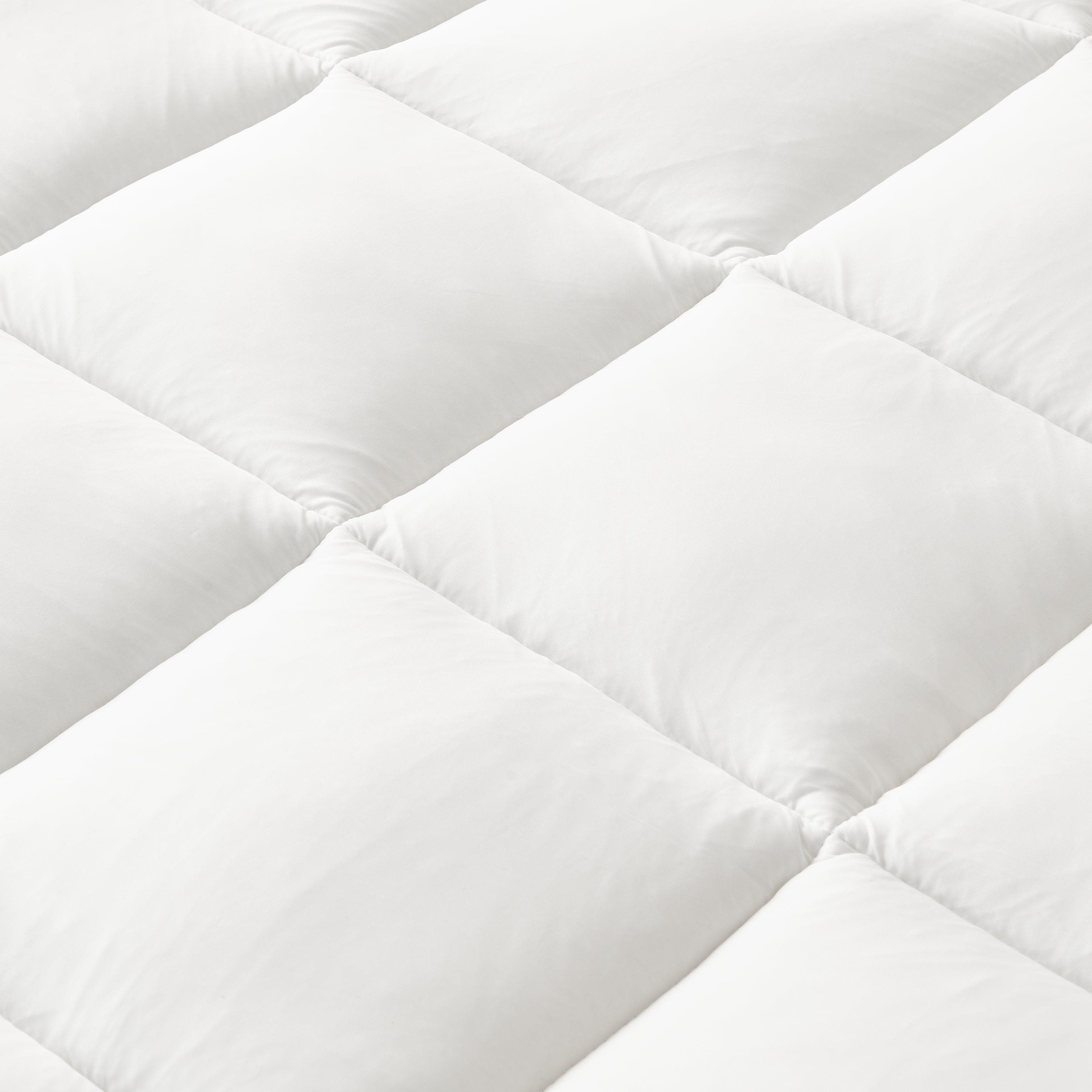 Great Bay Home King / White 2 Inch Thick Cooling Mattress Pad - Finley 2 Inch Thick Cooling Mattress Topper | Finley Collection 