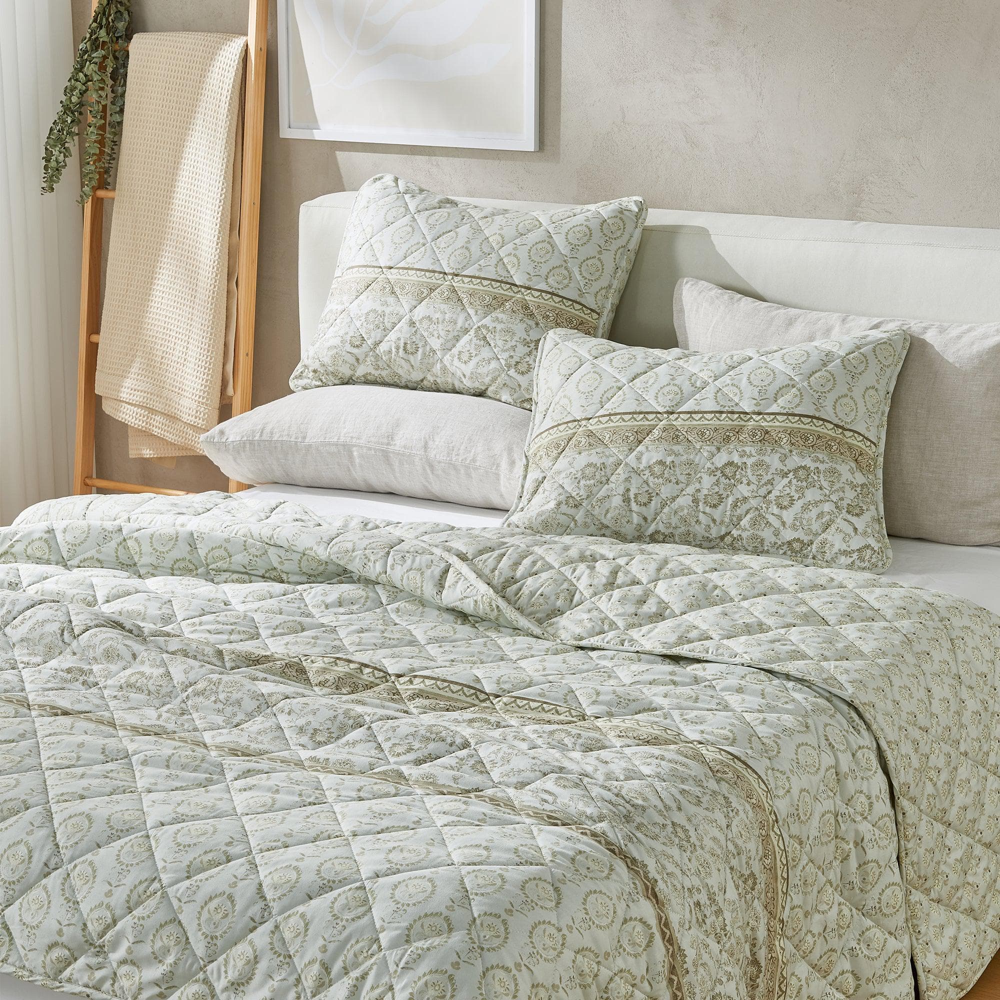 Patina Vie Maison Quilts & Comforters Boho Floral Inspired Reversible Quilt Set with Shams