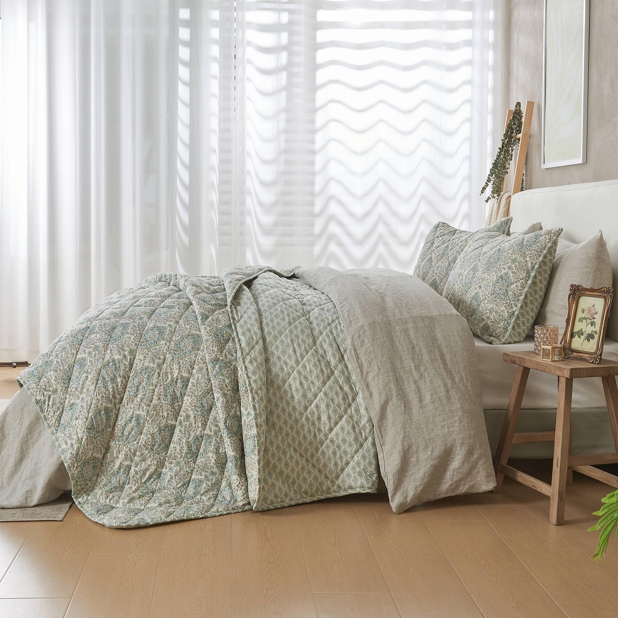 Patina Vie Maison Quilts & Comforters Boho Floral Inspired Reversible Quilt Set with Shams