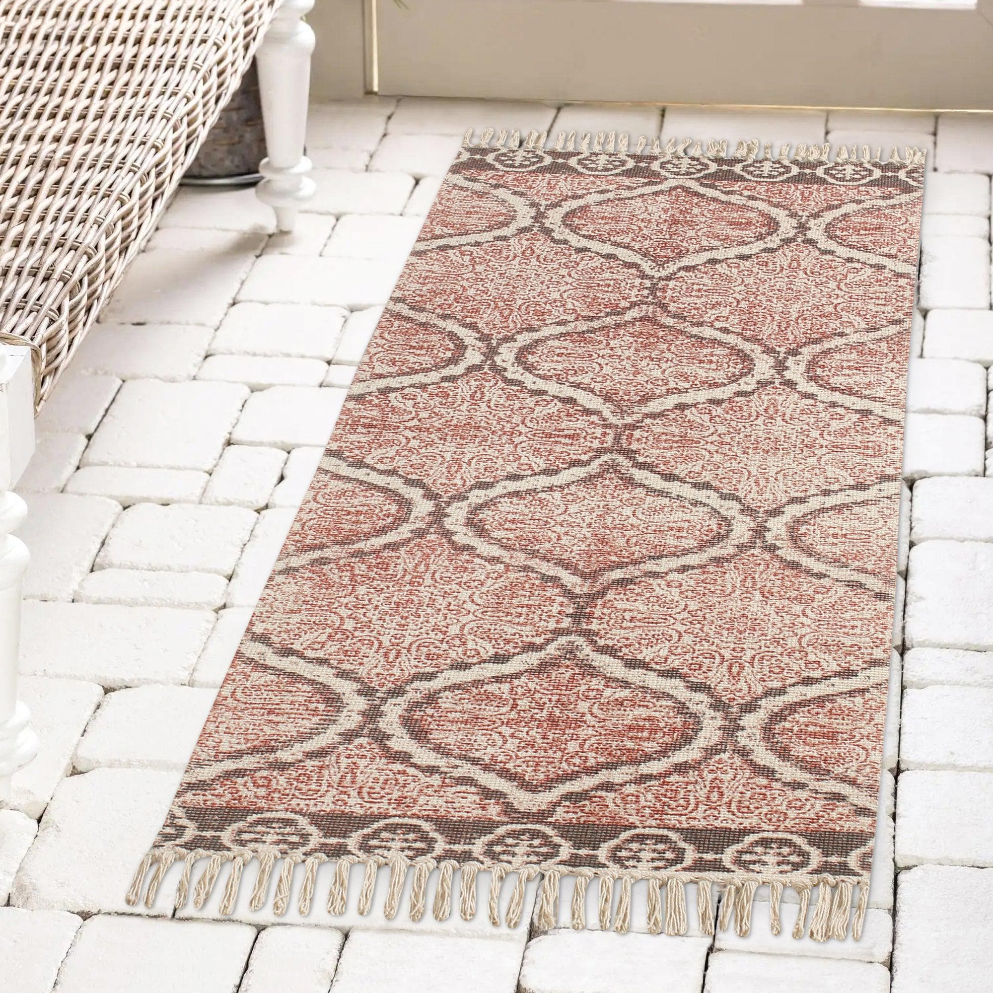 Patina Vie Maison Rugs 2' x 5' / Terracotta Circular Floral Hand Tufted Boho Accent Rug with Tassels